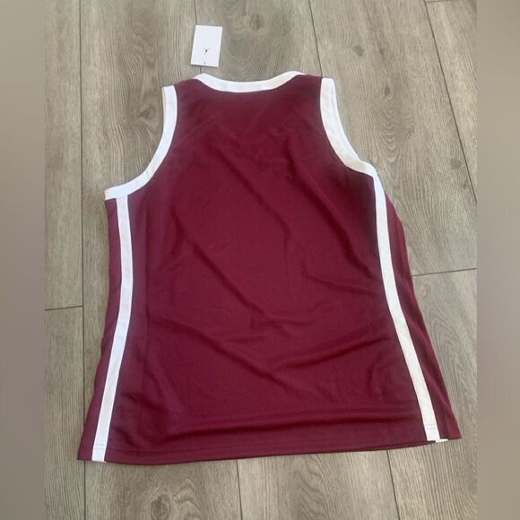 Jordan woman’s basketball tank top - Picture 2 of 3